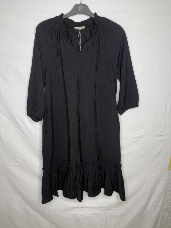 Freequent kjóll svartur