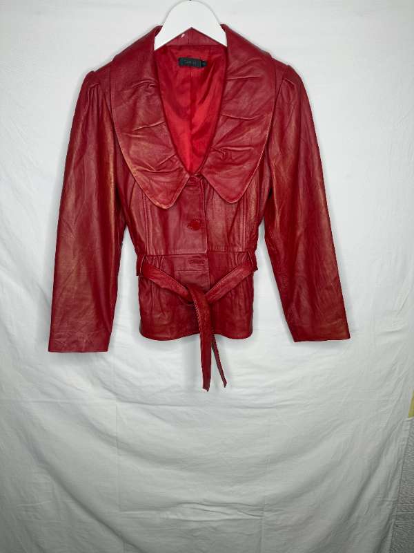 Leðurlíki jakki rauður