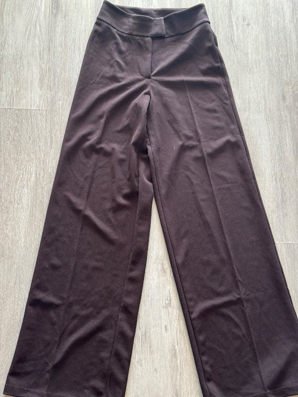 Brúnar buxur