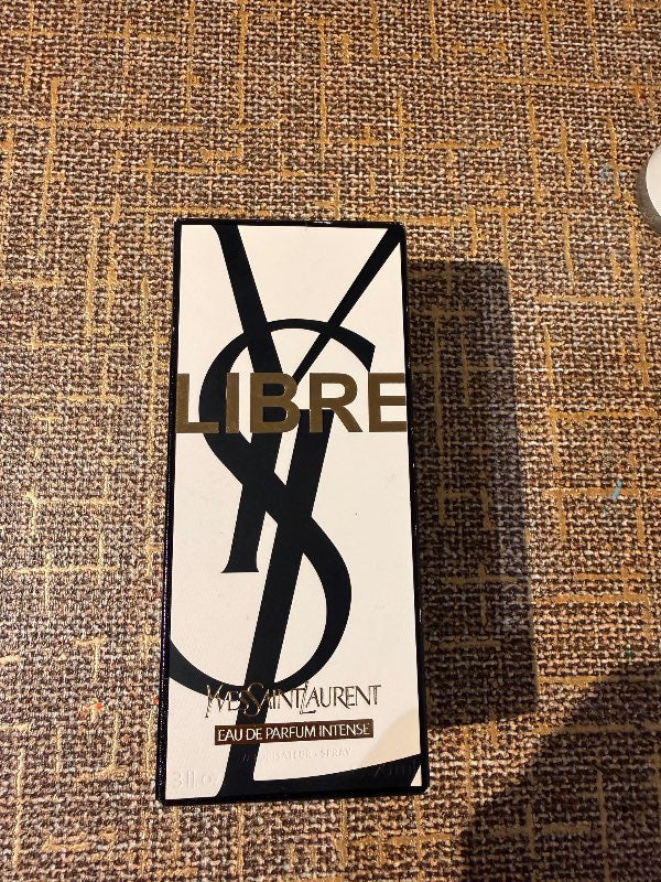 YSL ilmvatn intense NÝTT