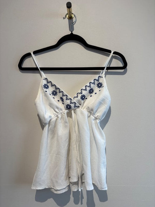 Hvítu og blár bolur