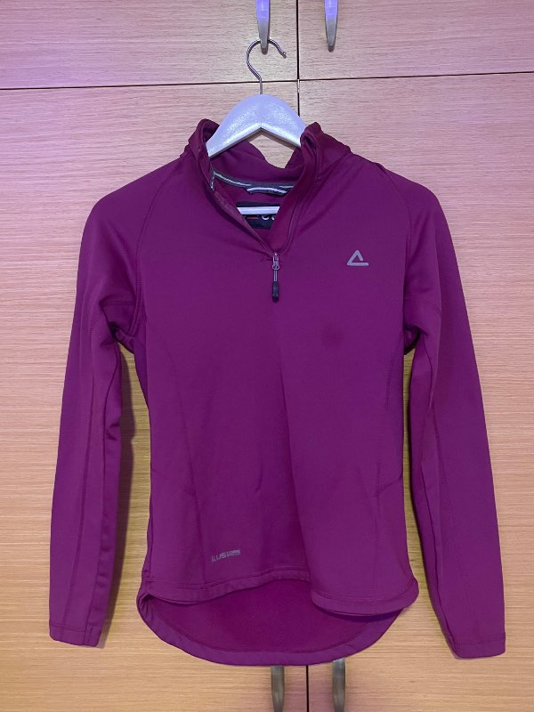 Fuchsia sweatshirt