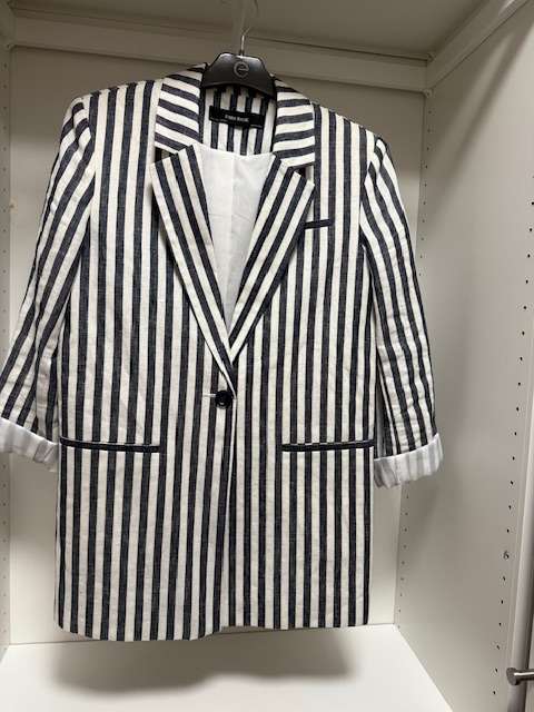 Jakki röndóttur svart/hvítt