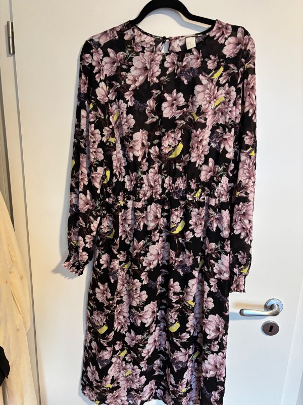H&M kjóll blóma/svartur