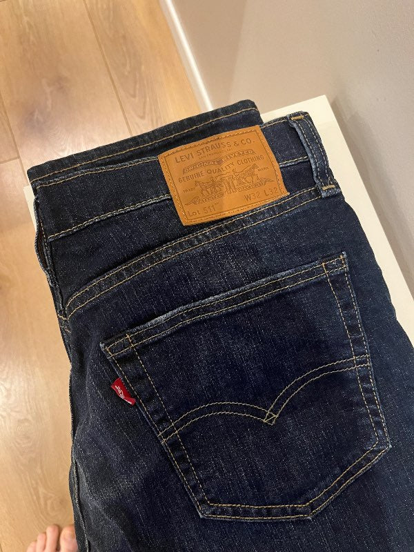 T - Levis buxur 511