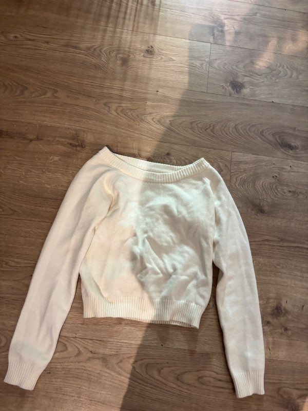 Hvít off shoulder