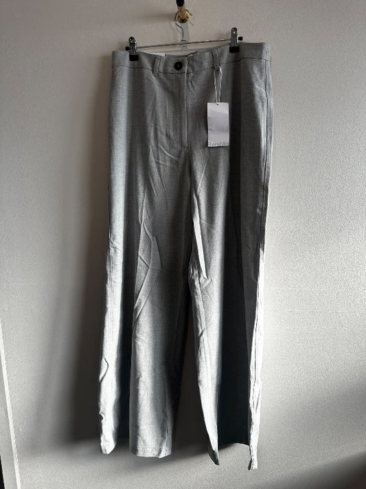Bershka buxur ónotað