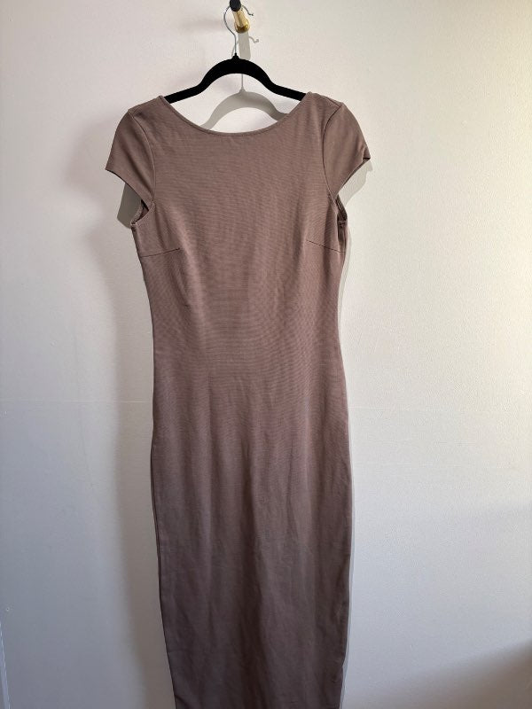 GINA TRICOT dress - open back