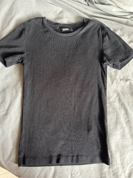 Bikbok bolur svartur