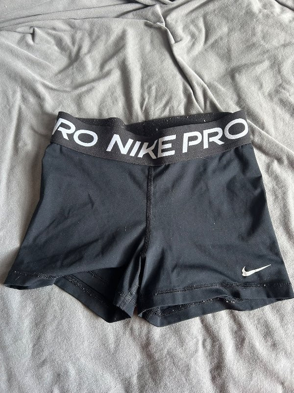 Nike pro stuttbuxur