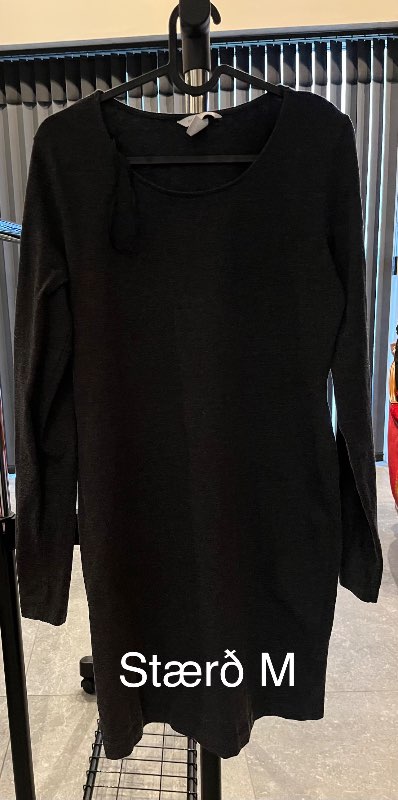 Grár langermakjóll