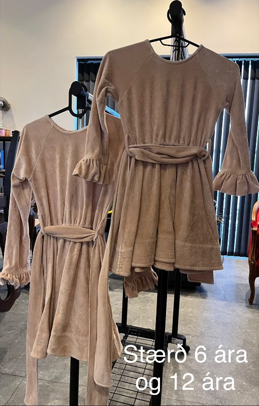 Howtokissafrog kjóll