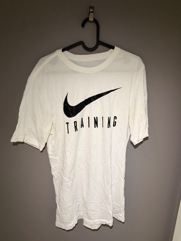 Hvítur nike bolur