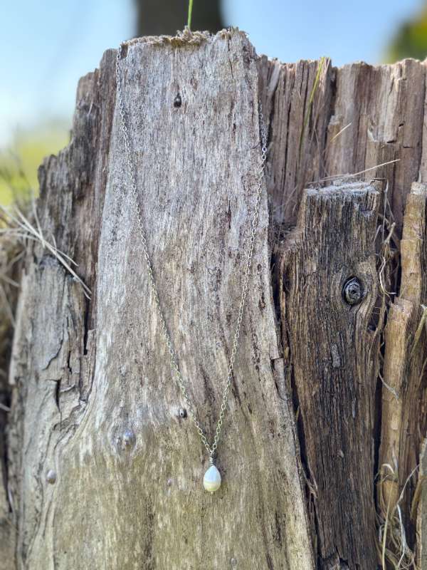 Hálsmen með ferksvatnsperlu