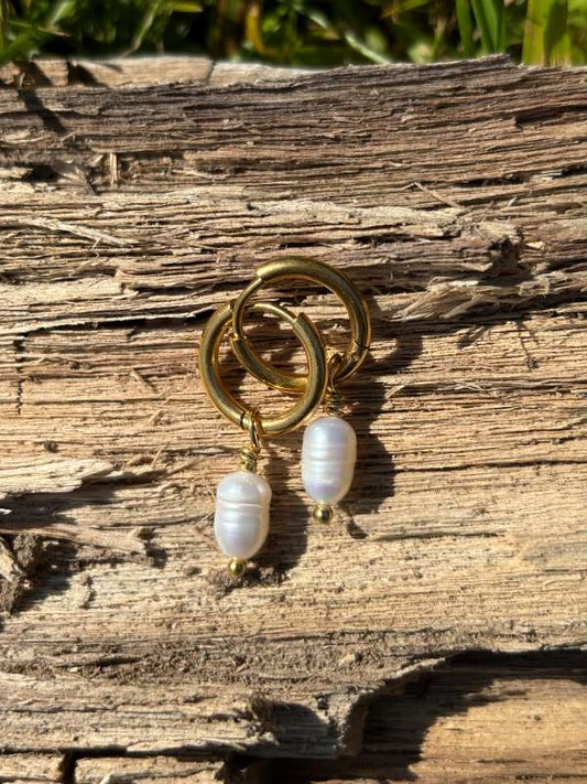 Eyrnalokkar m/ ferskvatnsperlu