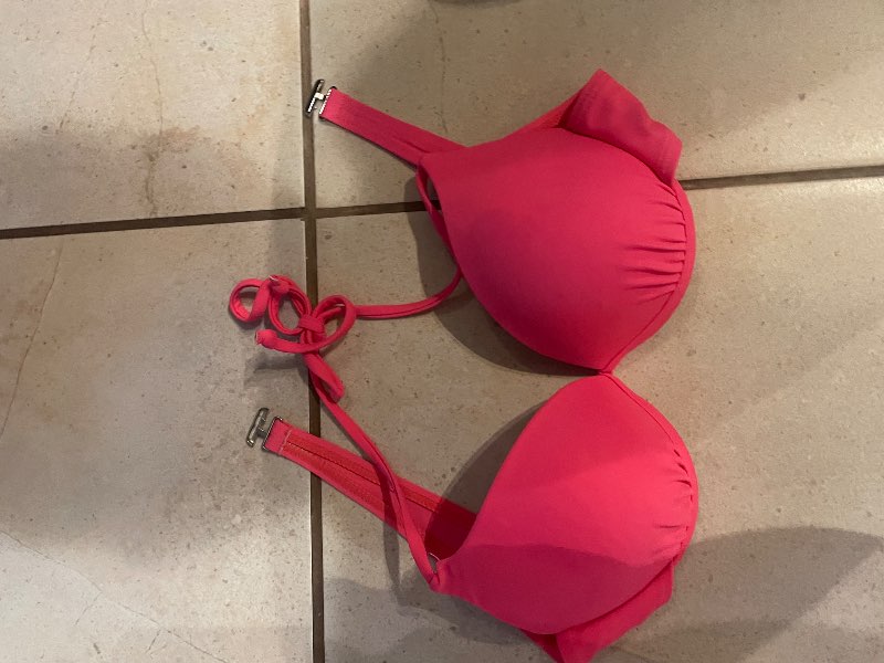 Bleikur Bikini toppur