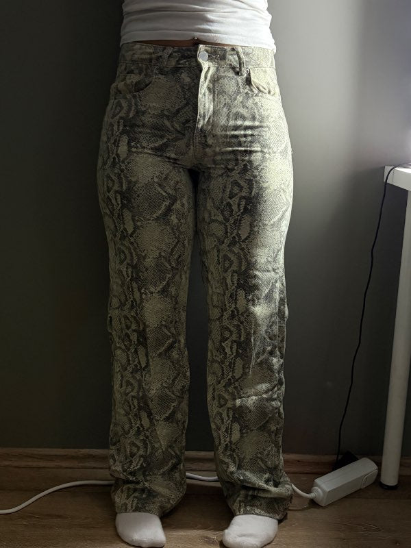 Snáka buxur Pull&Bear