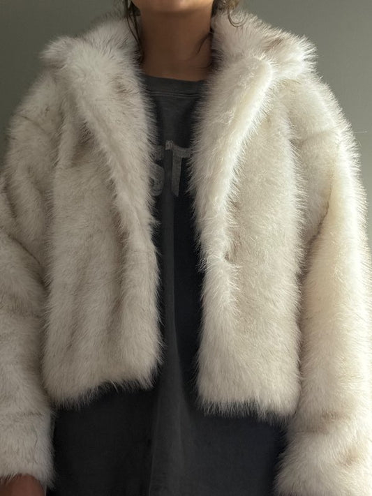 Hvítt furcoat