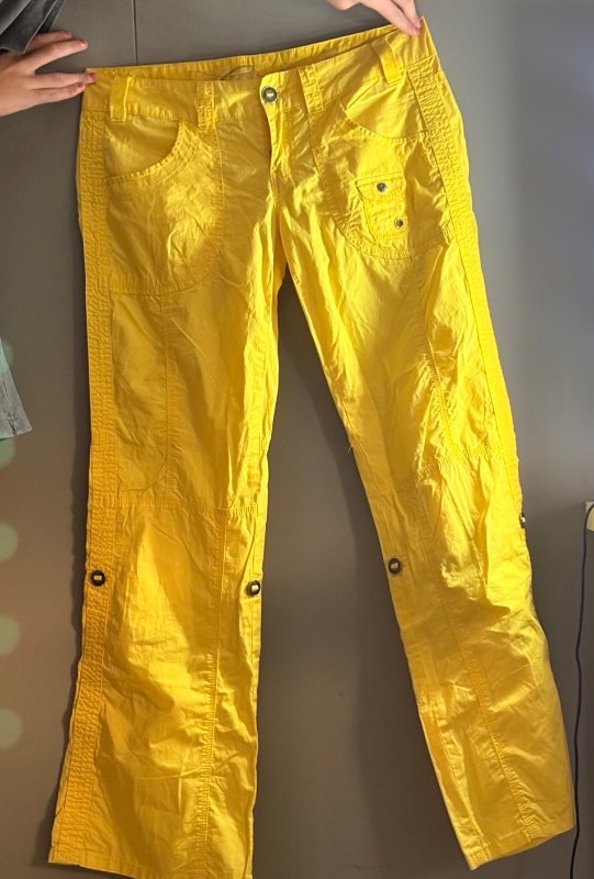 Ónotaðar gular Spuutnik cargo buxur