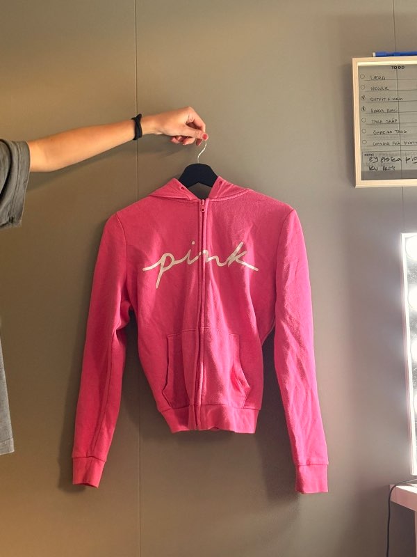PINK peysa