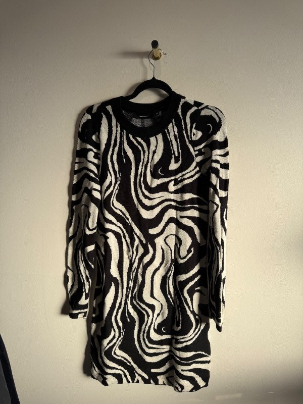 Vero Moda peysu kjoll