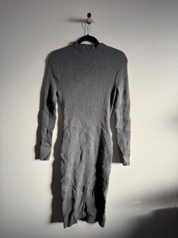 H&M grár kjóll