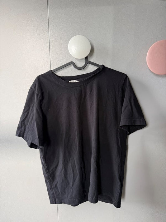 Svartur t shirt