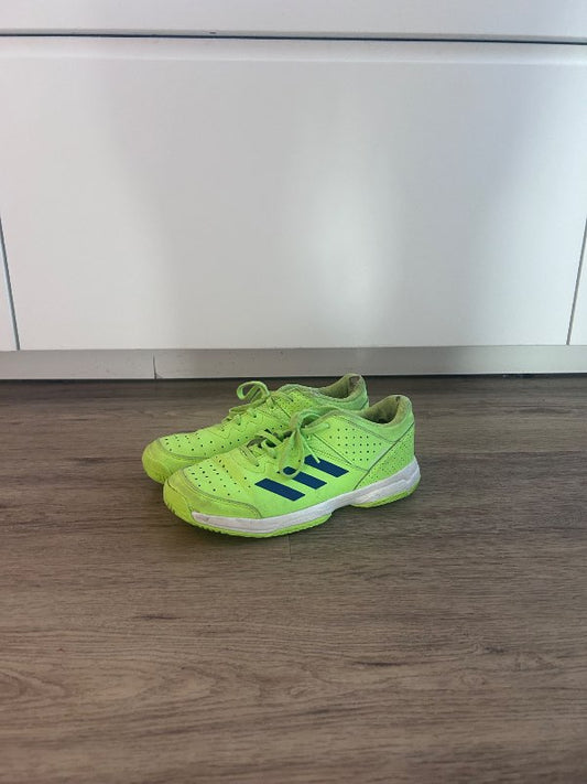 Adidas innhússkór