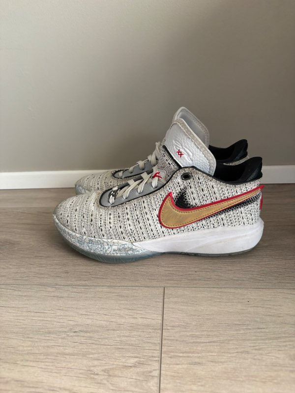 Nike körfuboltaskór