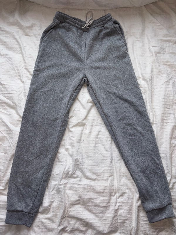 Gráar sweatpants