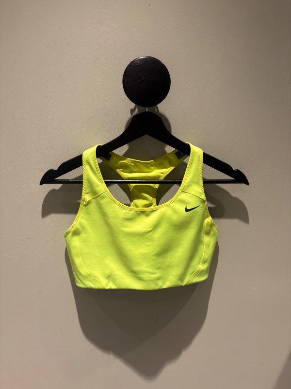 Nike íþr.toppur gulur