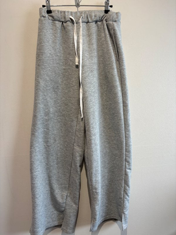 Gráar joggingbuxur