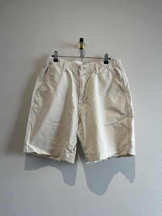 levis stuttbuxur
