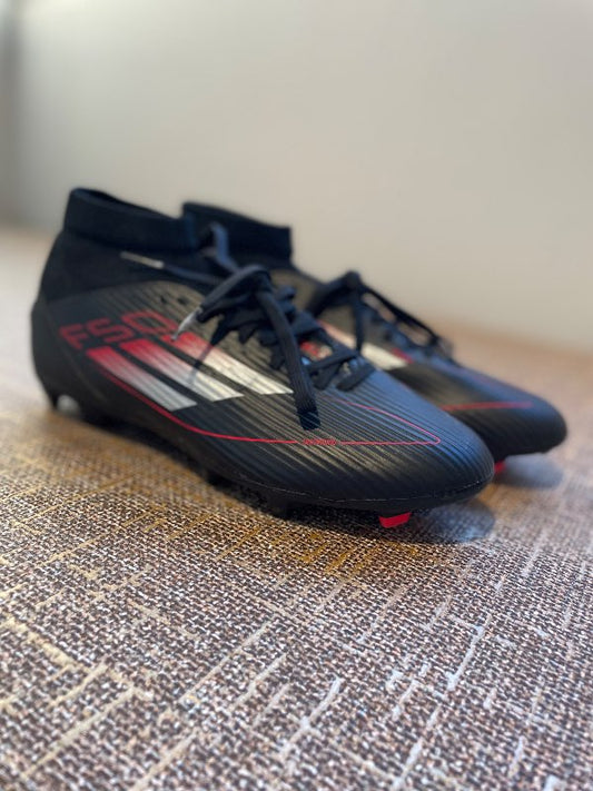 Adidas takkaskór notaðir 2x