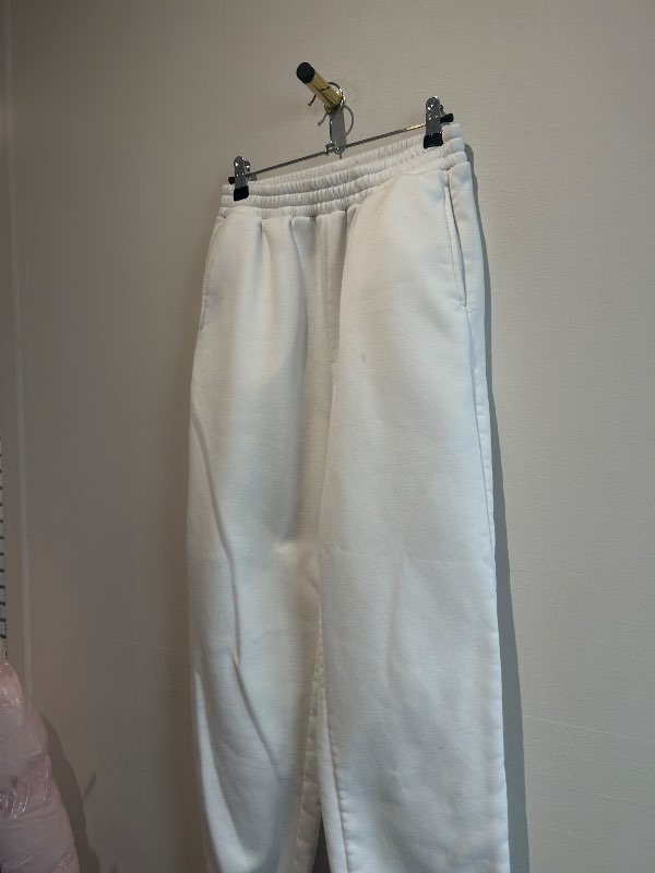 white oversize pants