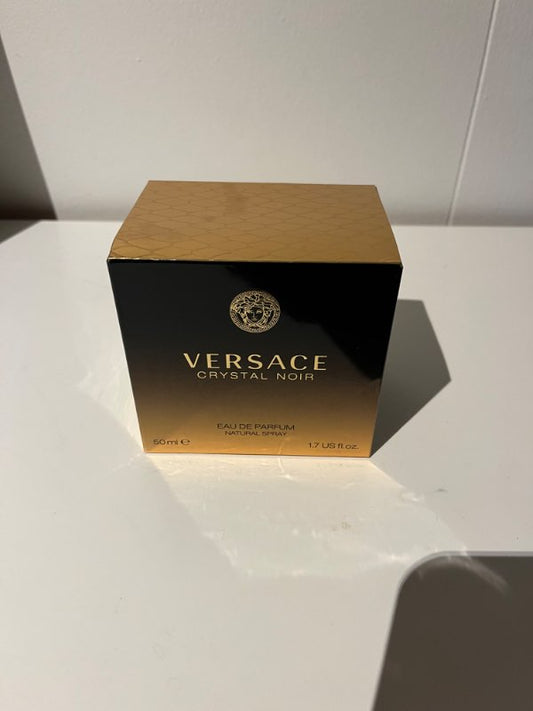 Versace crystal noir ilmvatn