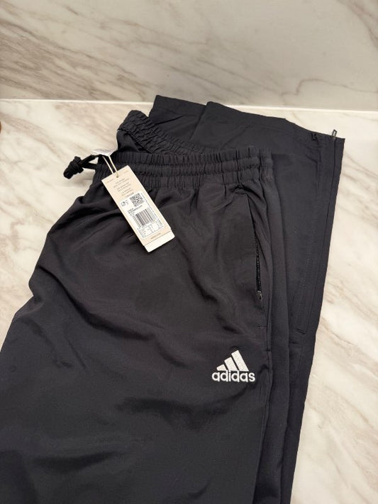 Adidas iþrottabuxur nýjar