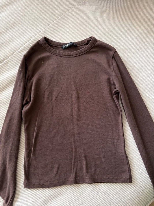 Brúnn víkur