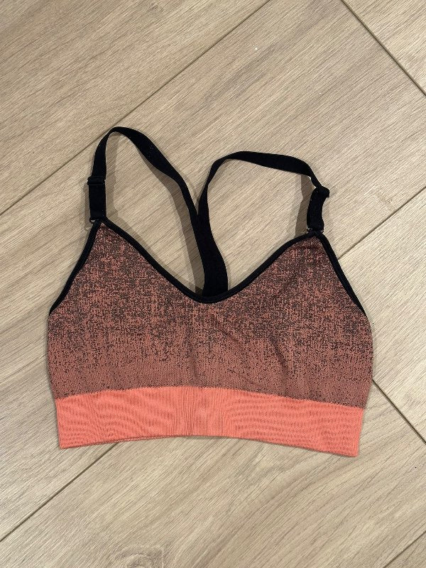 Adidas toppur bleikur