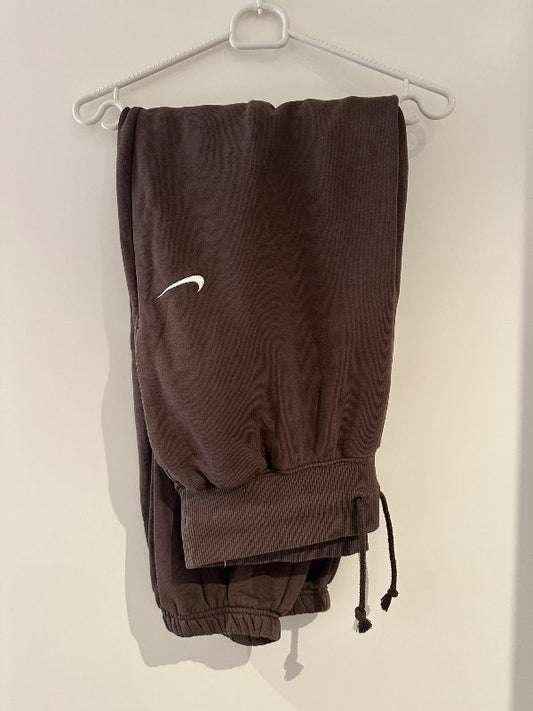 Nike brúnar buxur