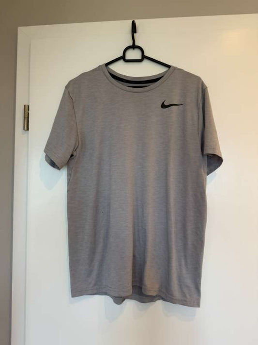 Nike grár bolur
