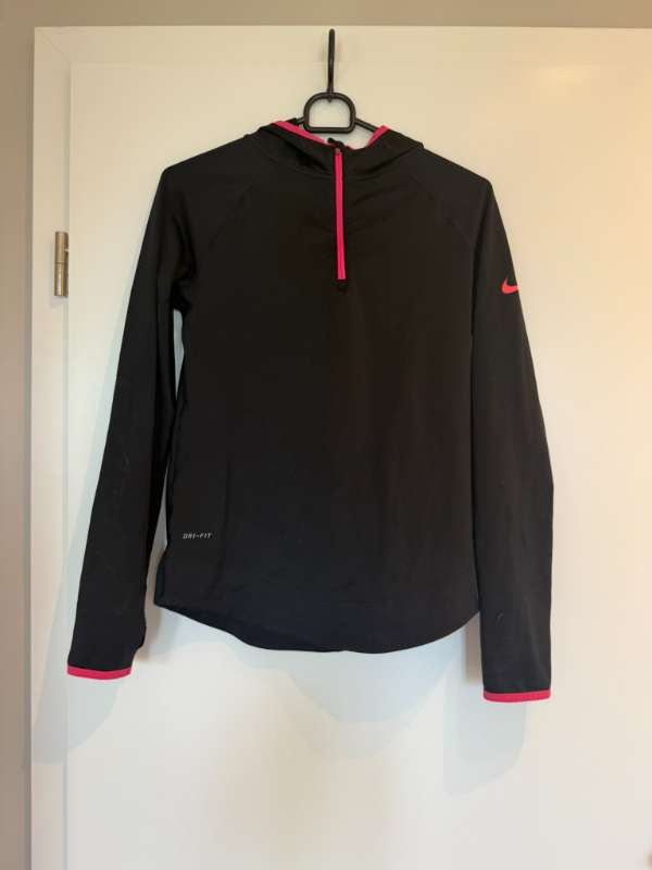 Nike svört/bleik peysa