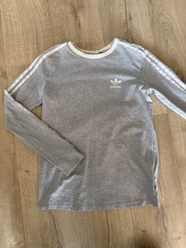 Adidas peysa