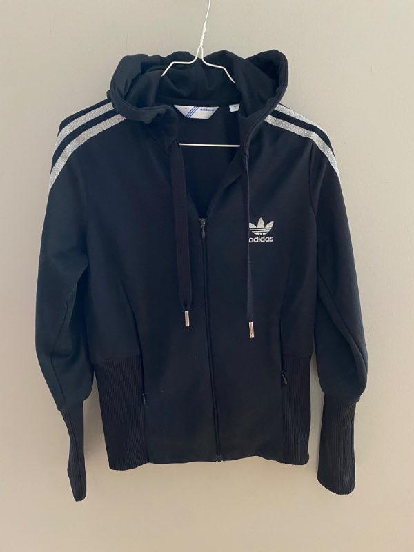 Adidas treyja svört