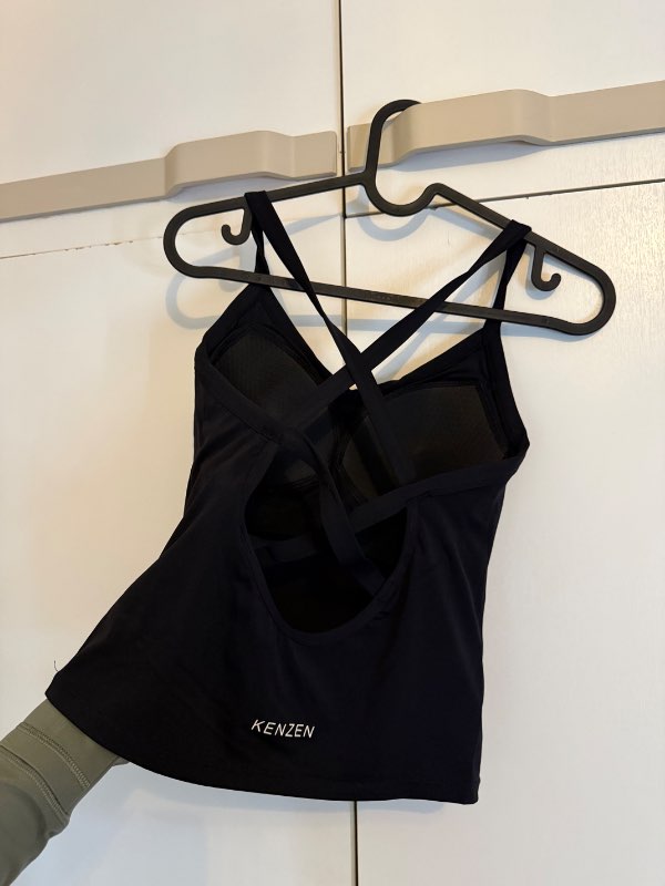 Kenzen top open back