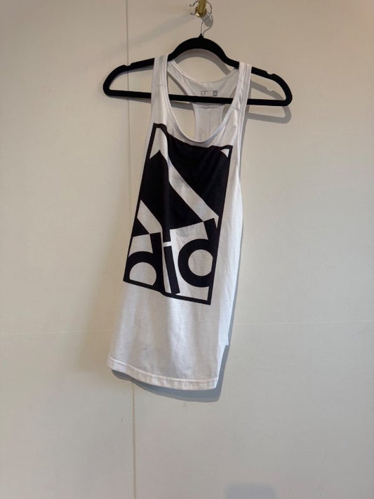 Adidas íþróttatoppur