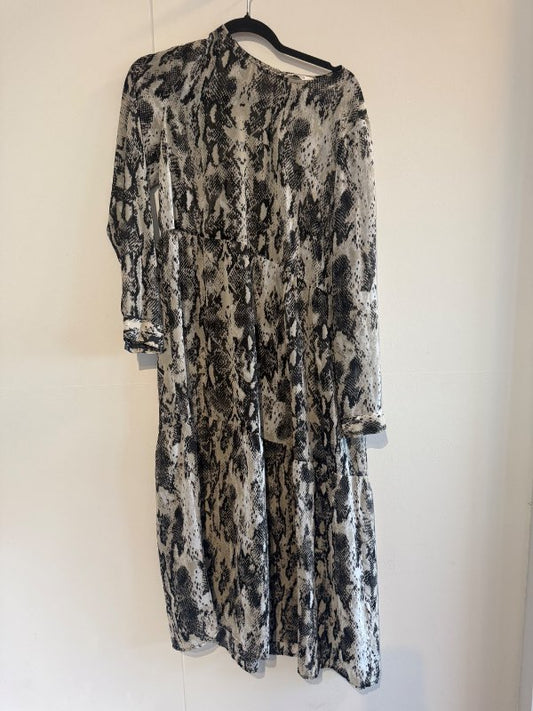 Dress Envll