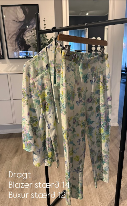 Flower dress