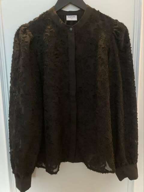 AWARE jaquard blússa