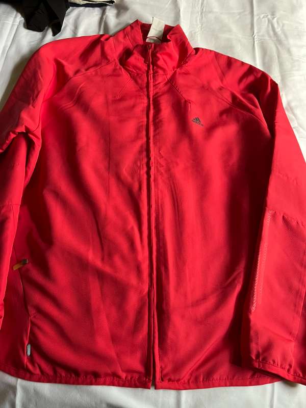 rauður sportjakki - ADIDAS